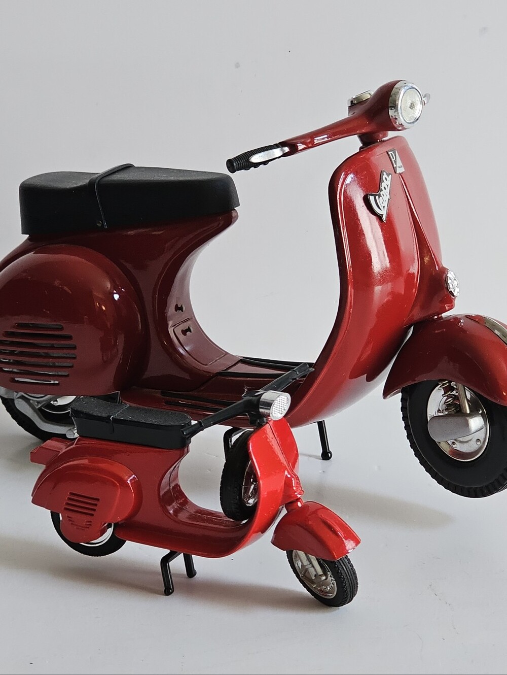 Vintage Red Vespa Xonex 1:6 And 1:12 Scale Matching Rally Motor Scooters